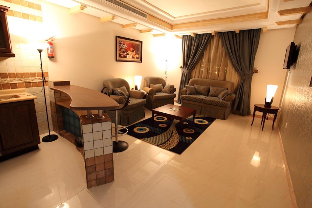 Lavande Suites Yanbu Chambre photo
