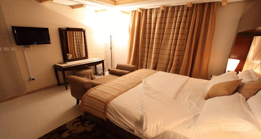Lavande Suites Yanbu Chambre photo